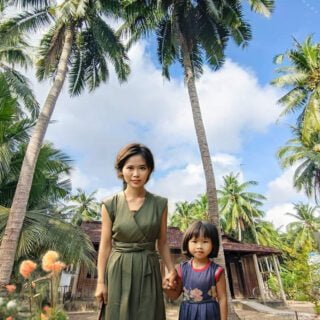 Lá Rụng Về Cội